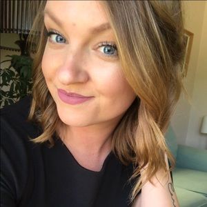 Meet your Posher, Aly